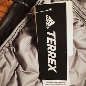 🔴SOLD🔴 Adidas Women’s Terrex Lightweight Down